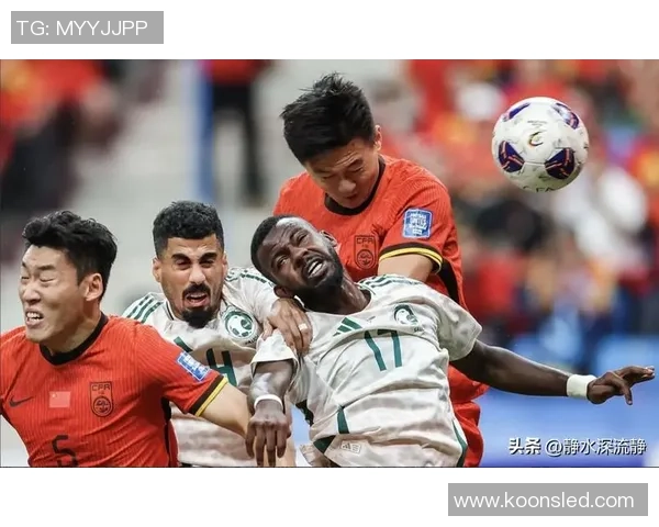 丑点的足球明星们如何凭实力赢得球迷心的故事与启示