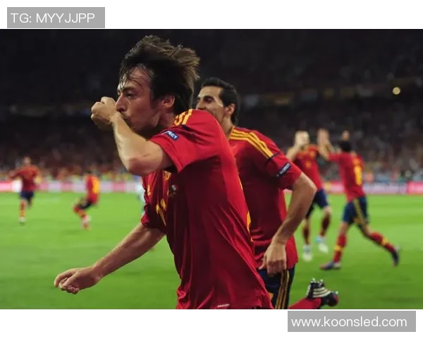 欧洲足球明星的日常生活瞬间揭秘与背后的故事分享 欧洲足球明星的日常生活瞬间揭秘与背后的故事分享